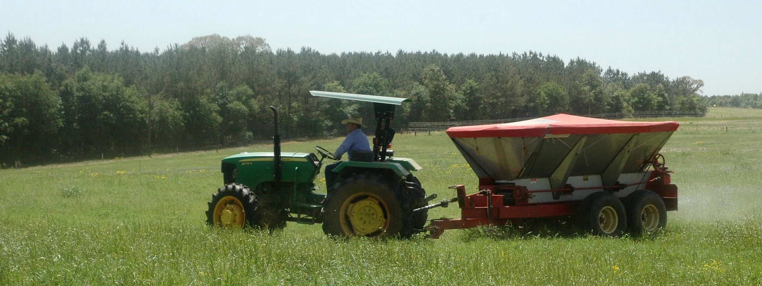 Spreading fertiliser